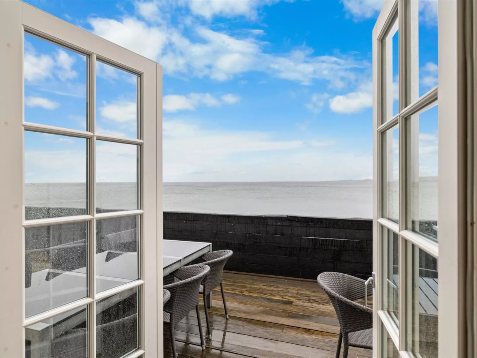 "Terina" - 5m from the sea