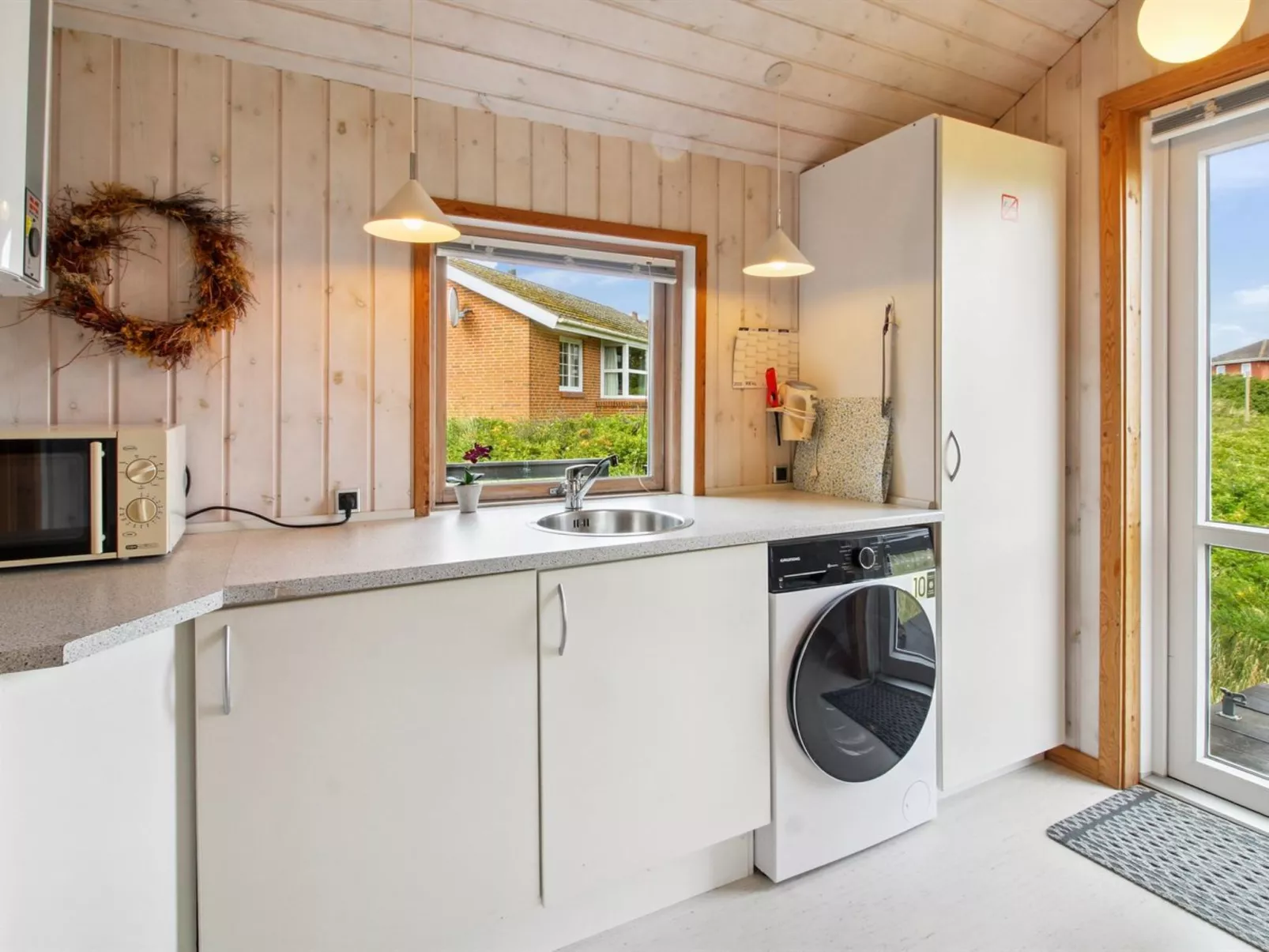 "Elmine" - 700m from the sea