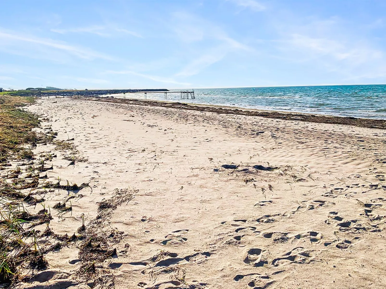 "Stacie" - 10m from the sea