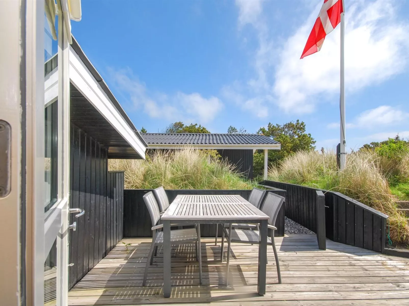 "Julan" - 600m from the sea