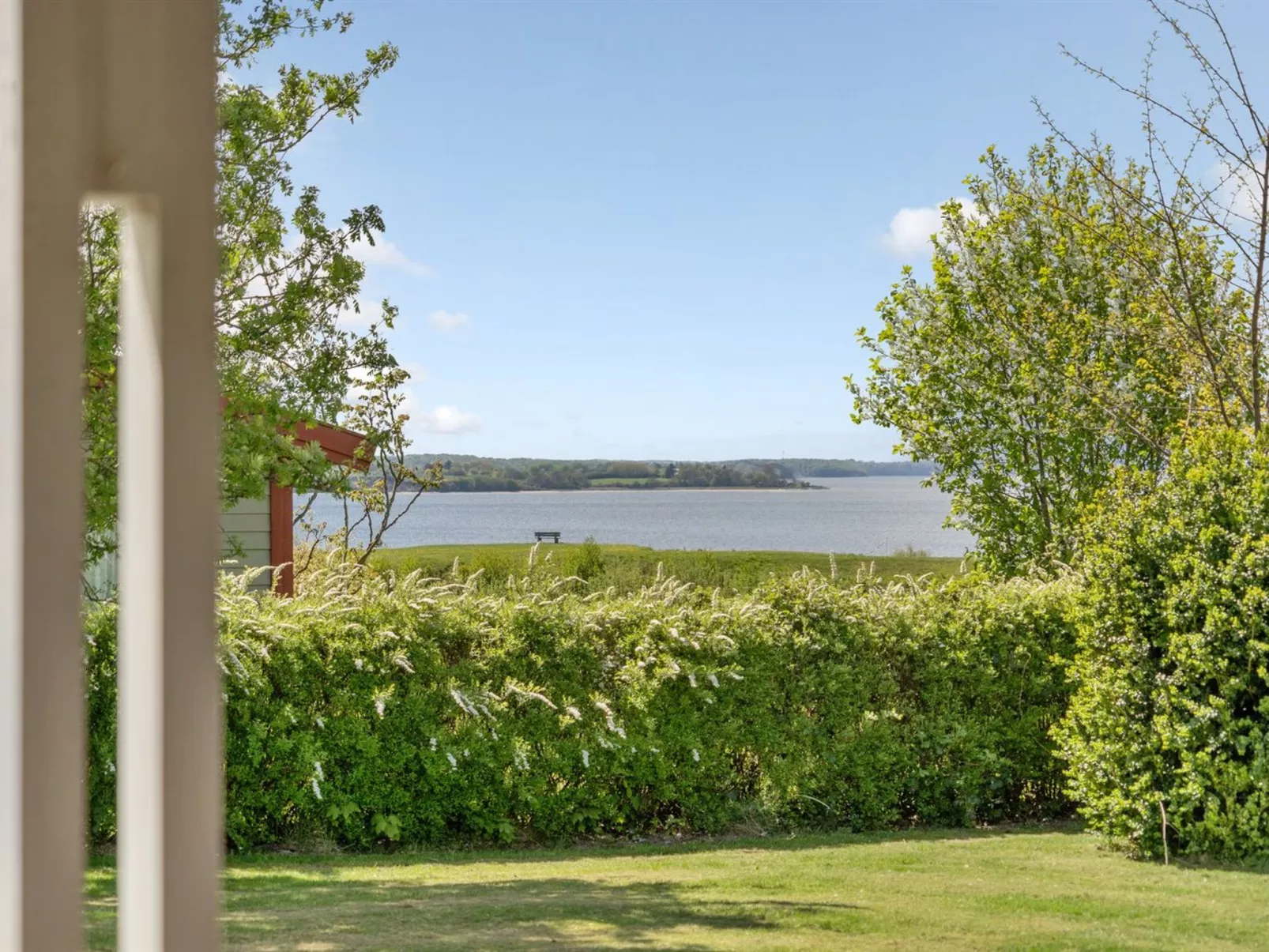 "Denahi" - 400m to the fjord