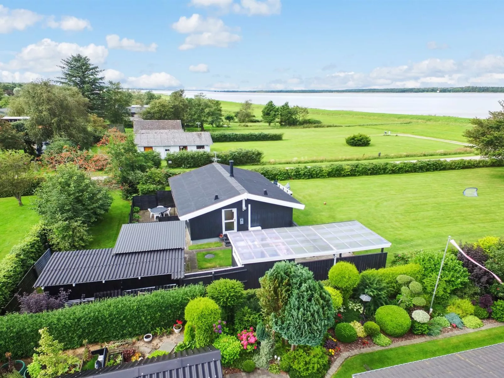 "Ilya" - 90m to the fjord