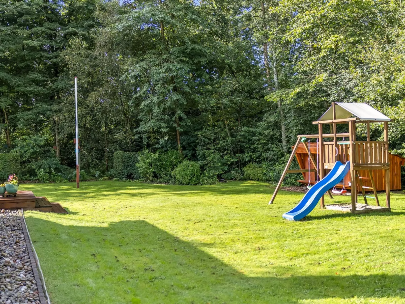 "Carlene" - 25km from the sea