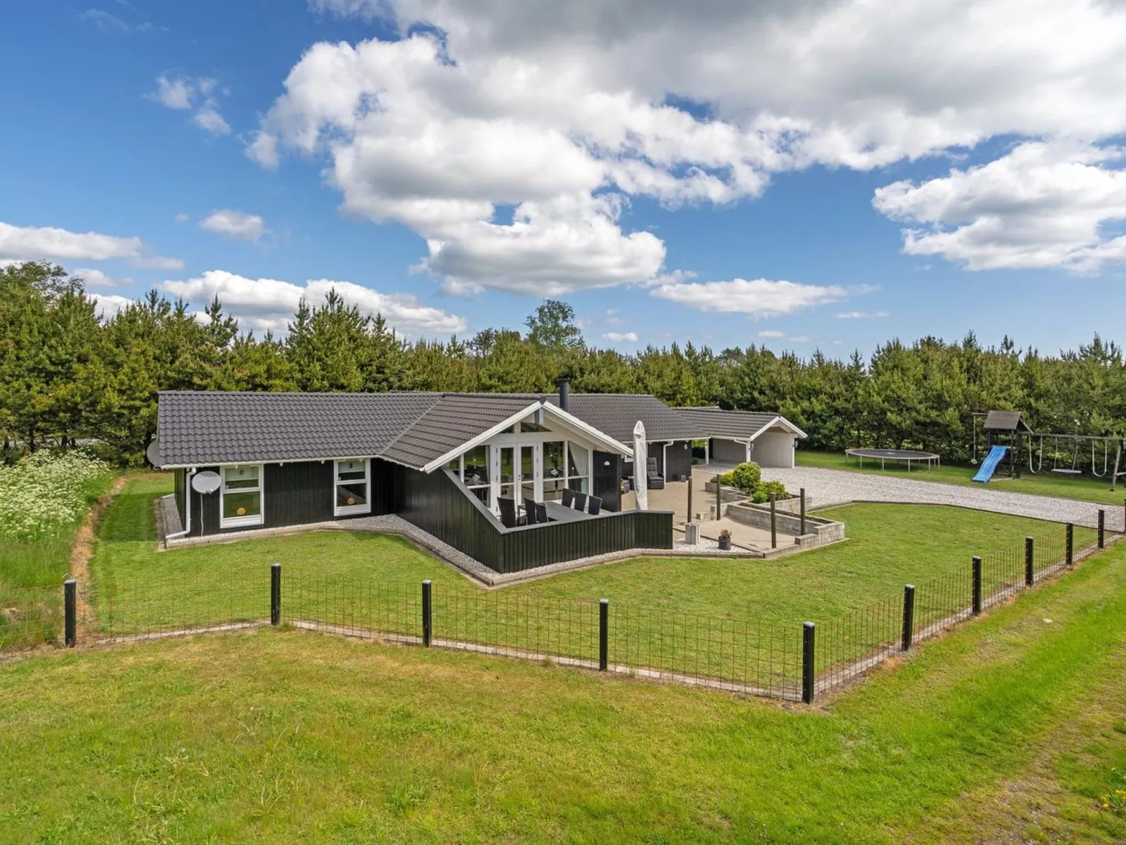 "Thore" - 400m from the sea