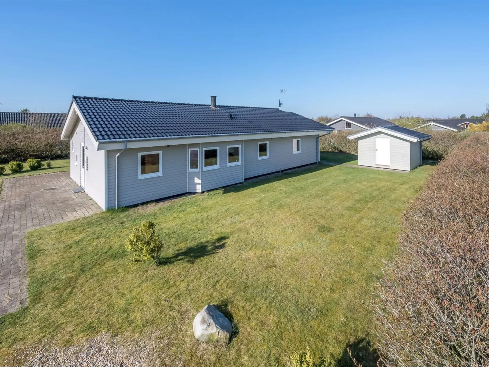 "Ellis" - 700m to the fjord