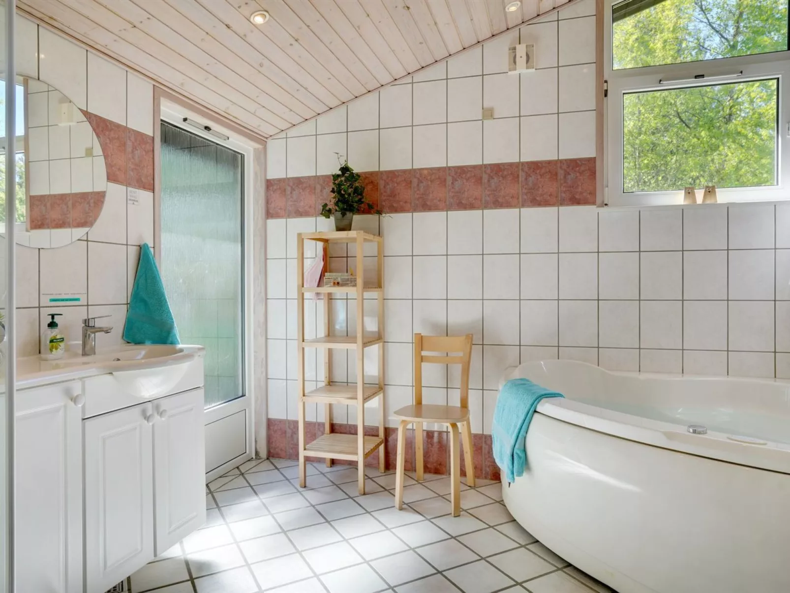 "Orvokki" - 125m from the sea