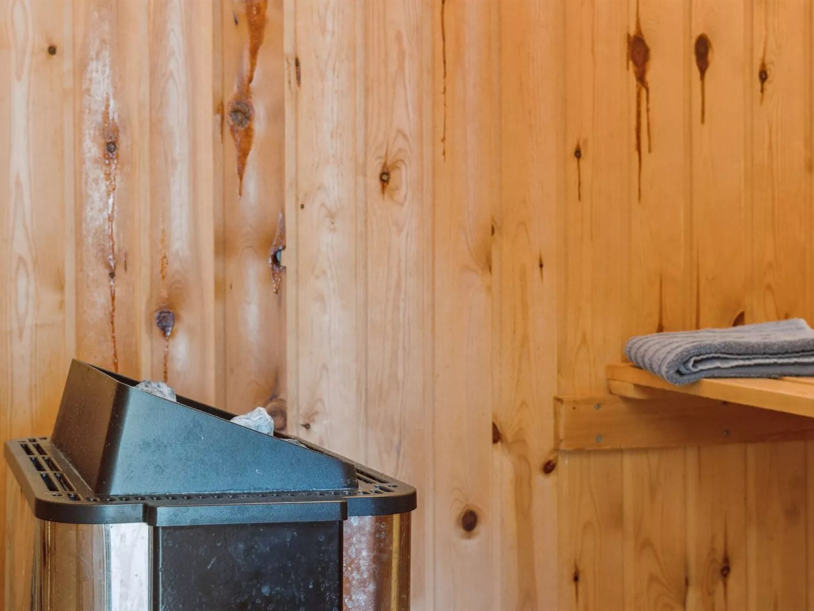 "Eini" - 500m from the sea