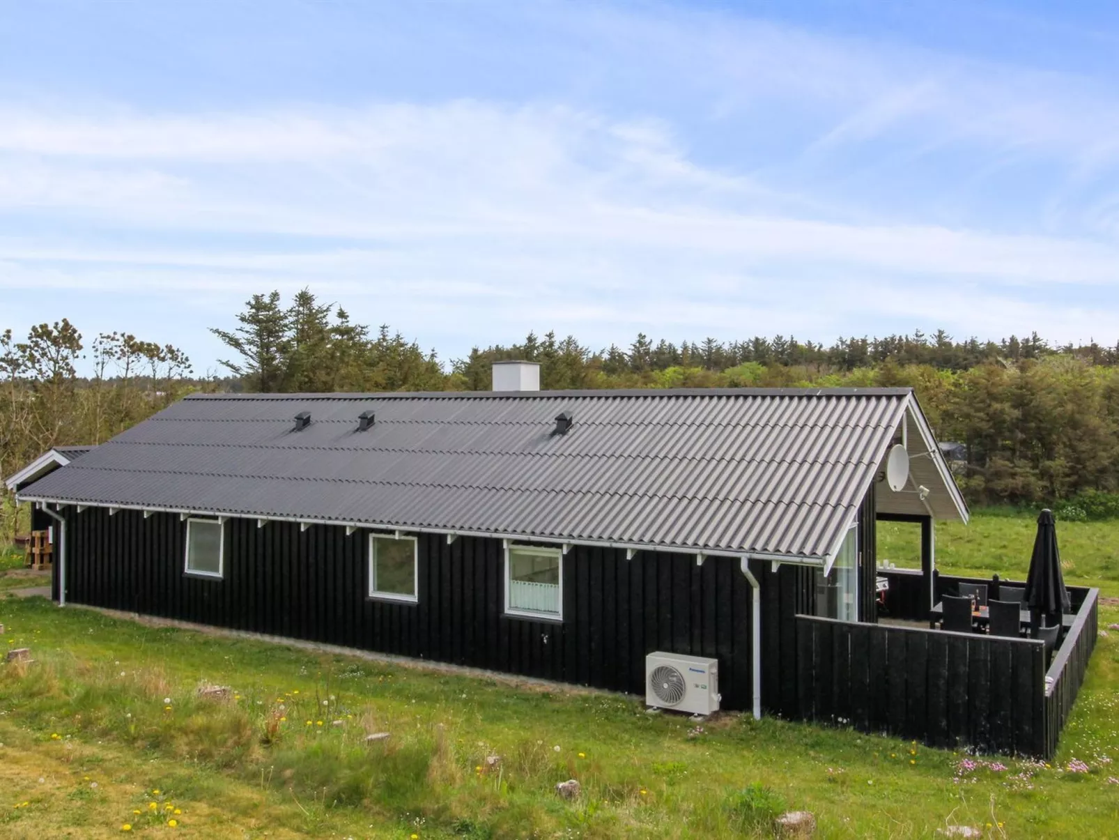 "Aike" - 400m from the sea