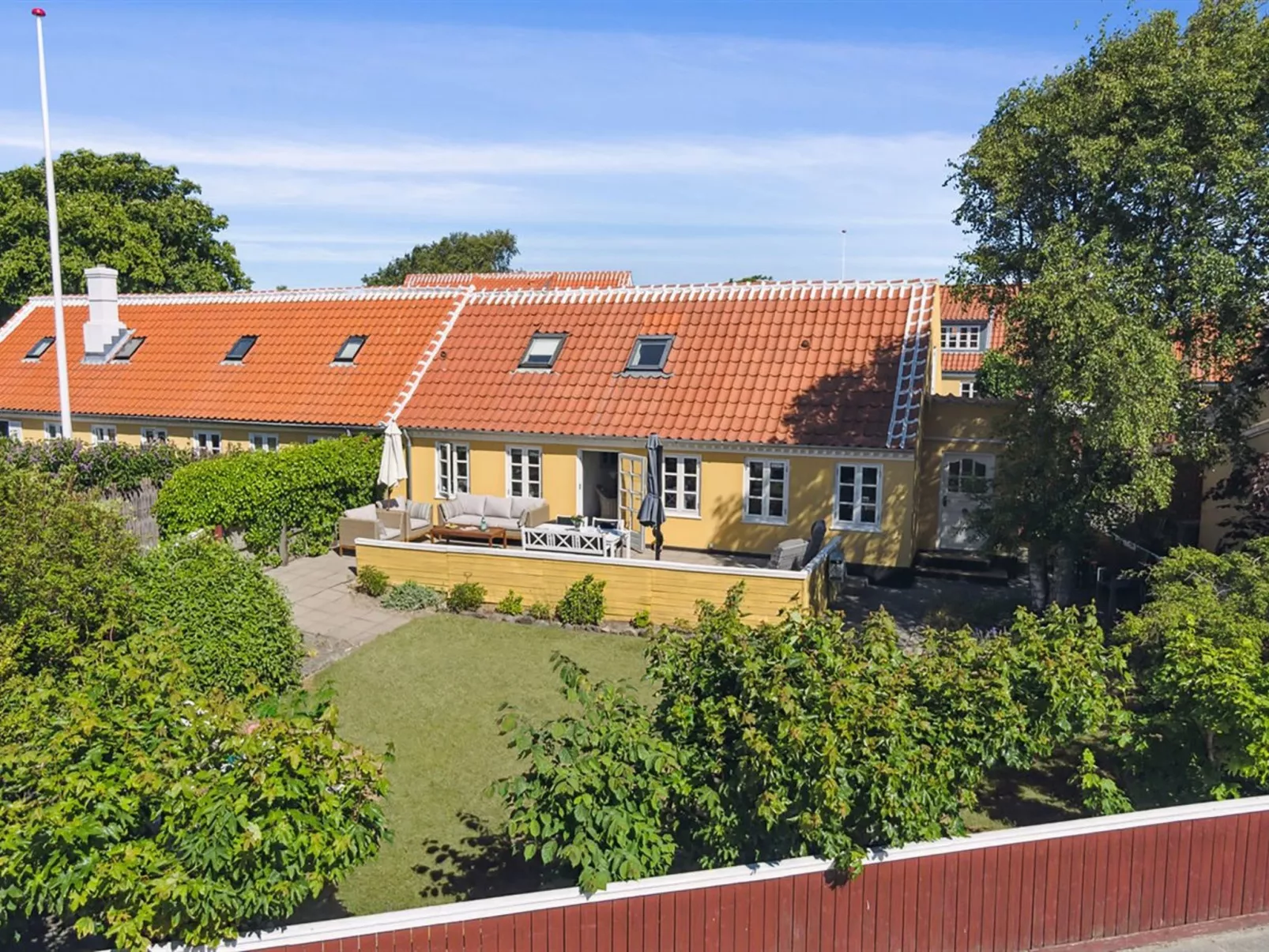 "Algeth" - 200m from the sea