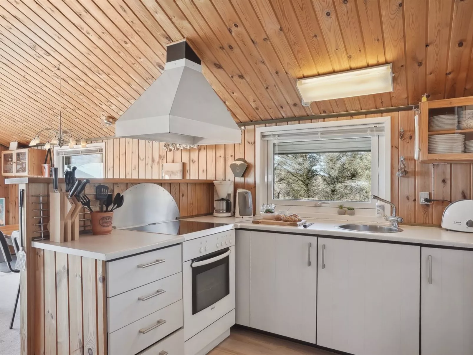 "Tianna" - 500m from the sea