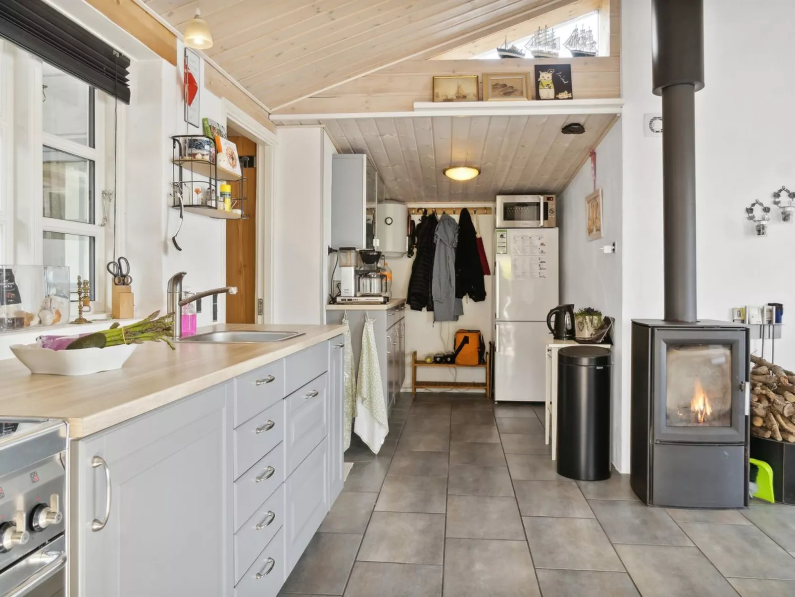 "Tameka" - 10m to the fjord