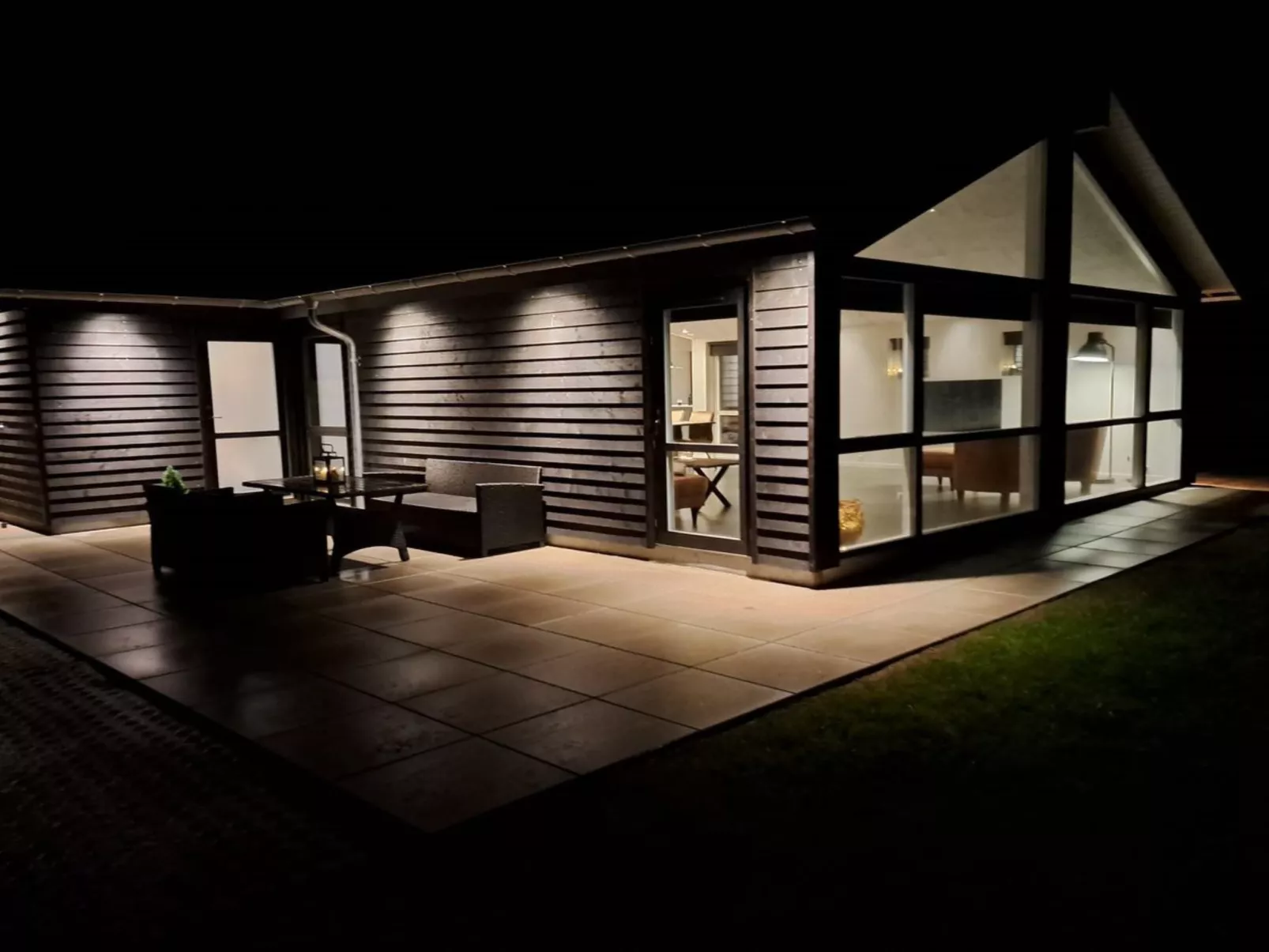 "Clare" - 100m from the sea