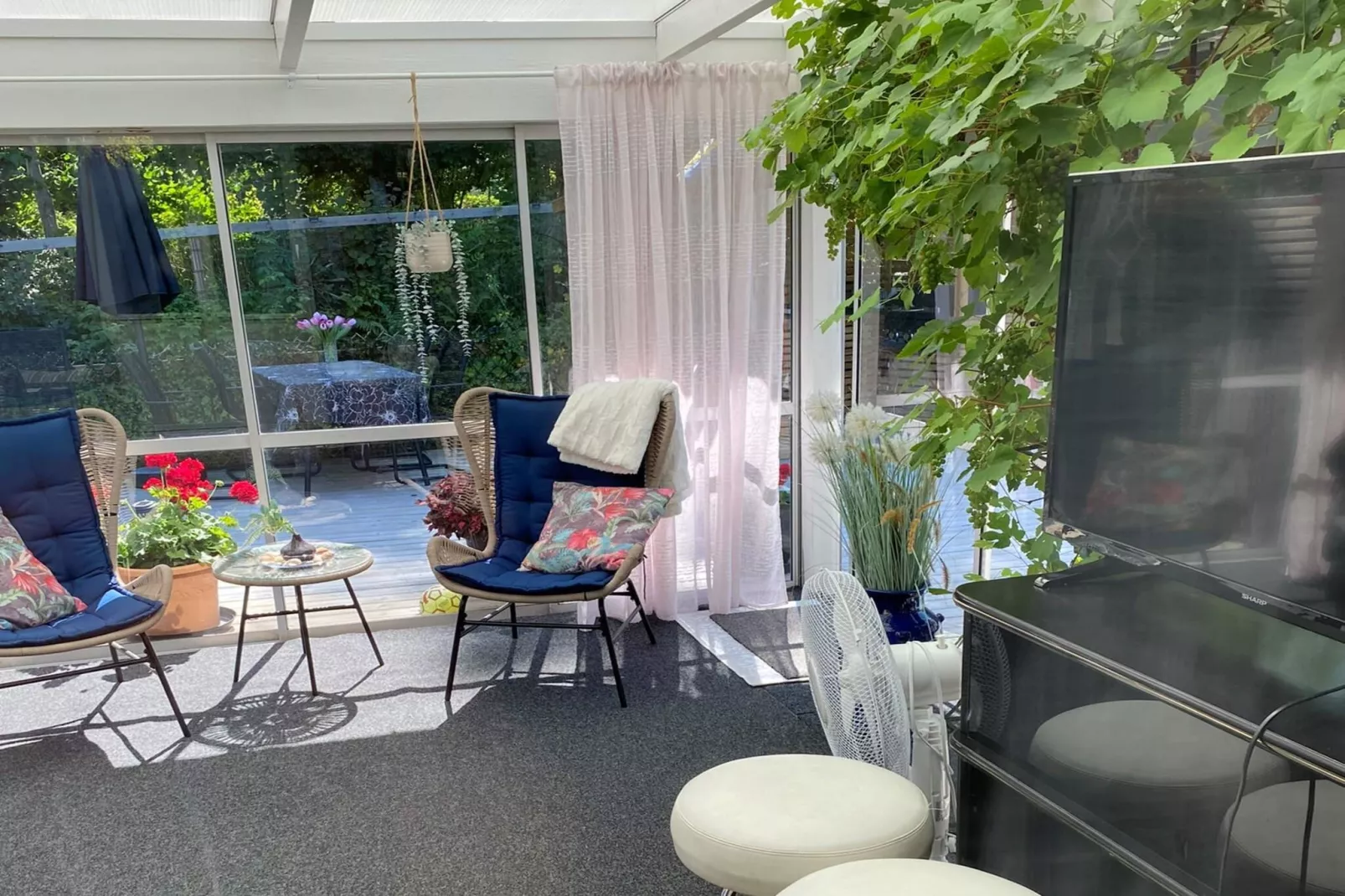 6 persoons vakantie huis in HÄLLEKIS-Buitenlucht