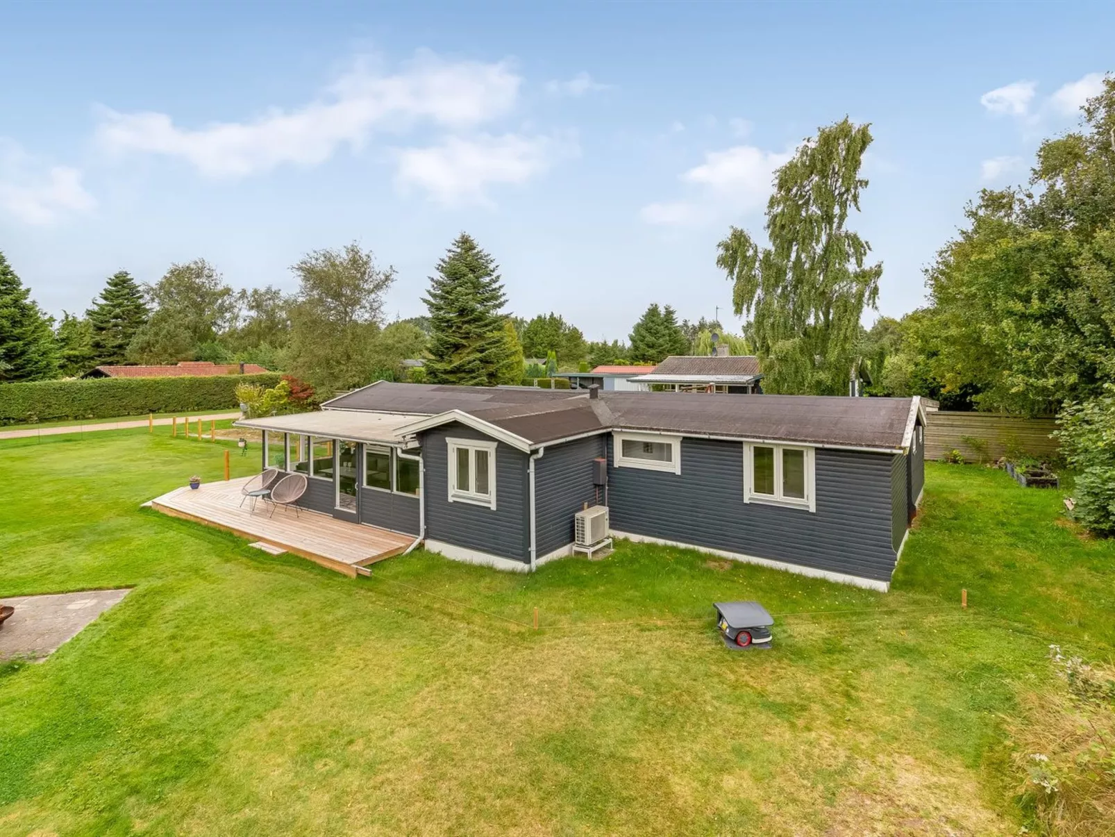 "Holte" - 750m from the sea