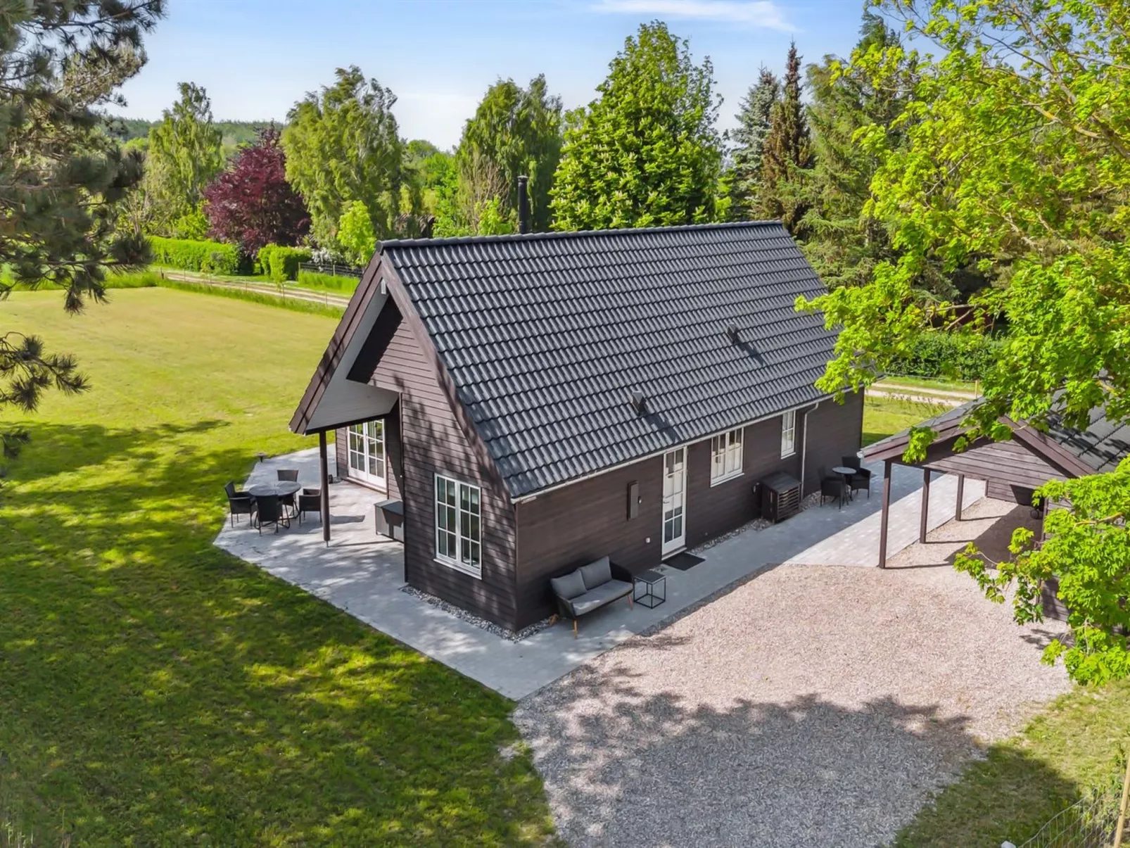 "Emmalina" - 1.3km from the sea