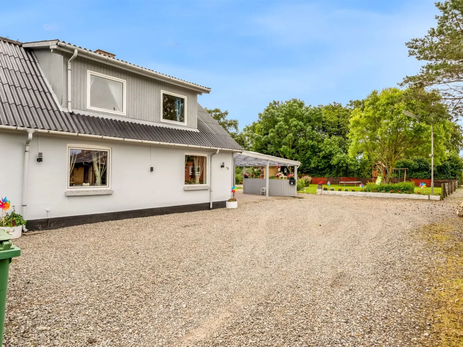 "Elara" - 300m from the sea