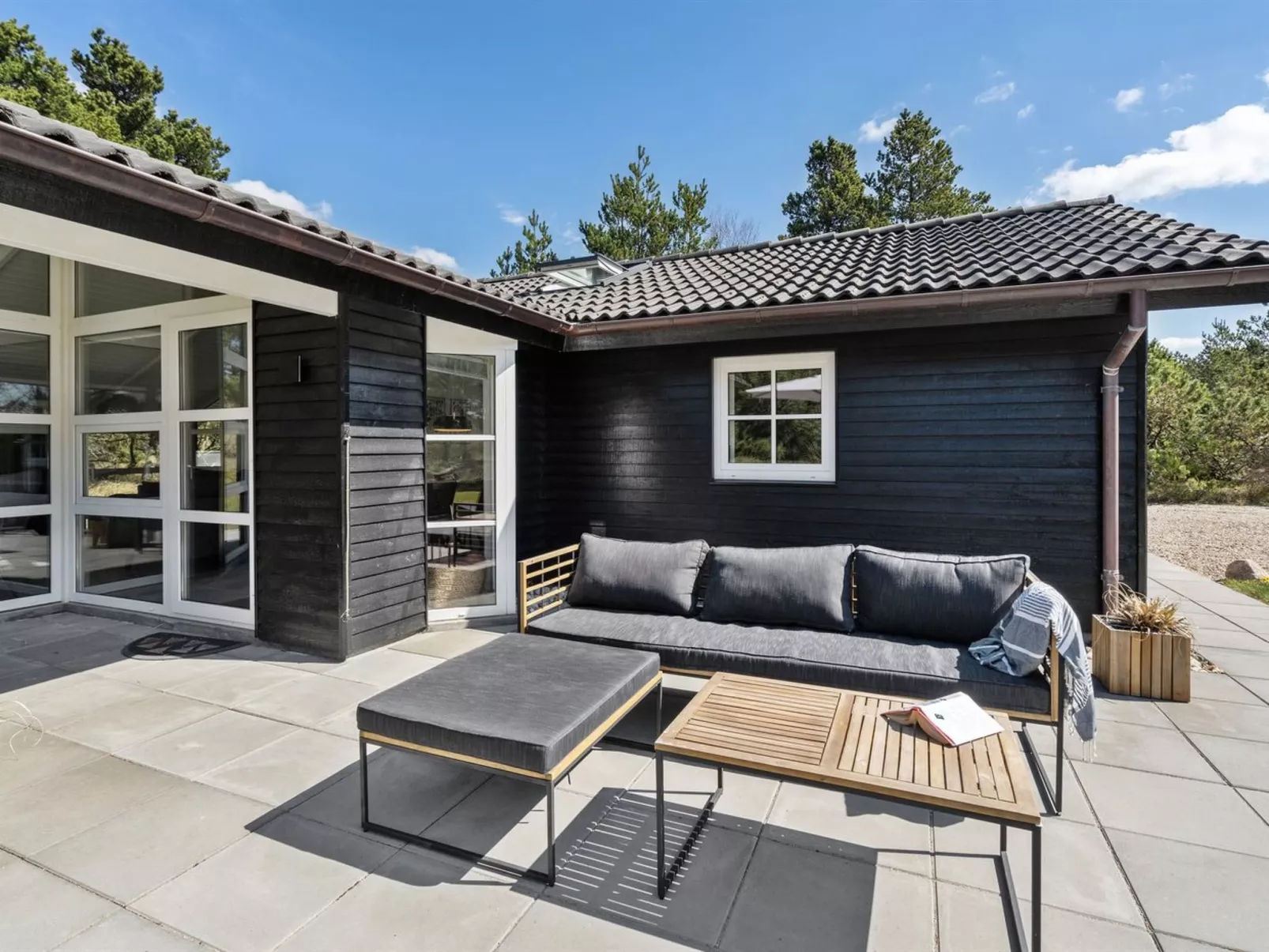 "Edeltraut" - 900m from the sea