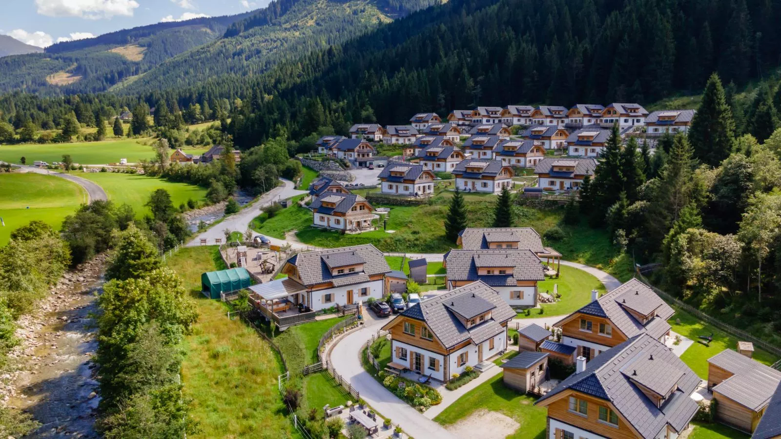 Steier Hütte S-Buitenkant zomer