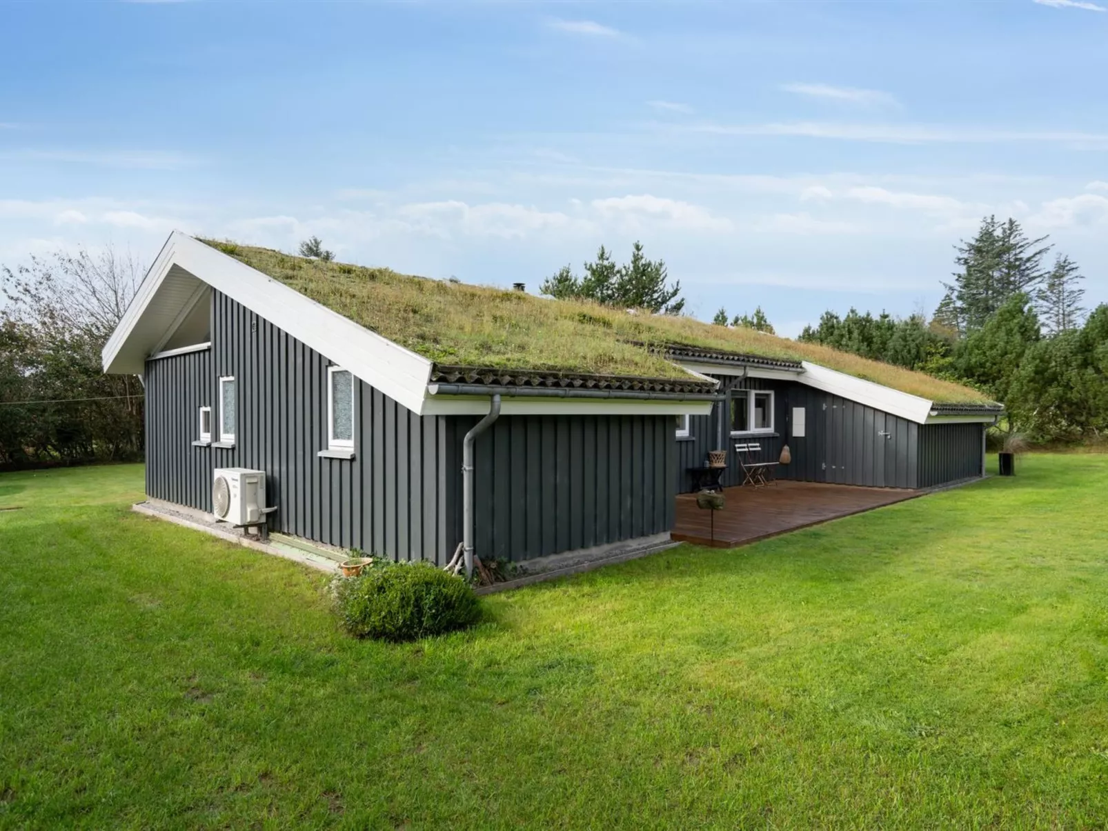 "Sigbritt" - 2.6km from the sea