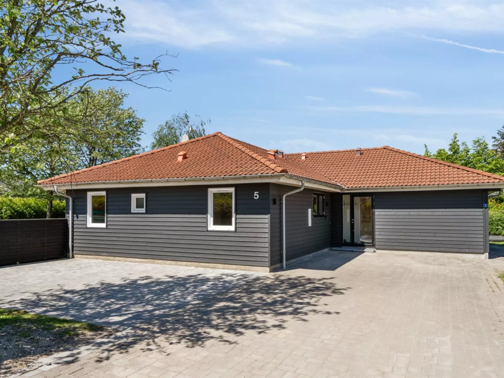 "Eunice" - 850m from the sea