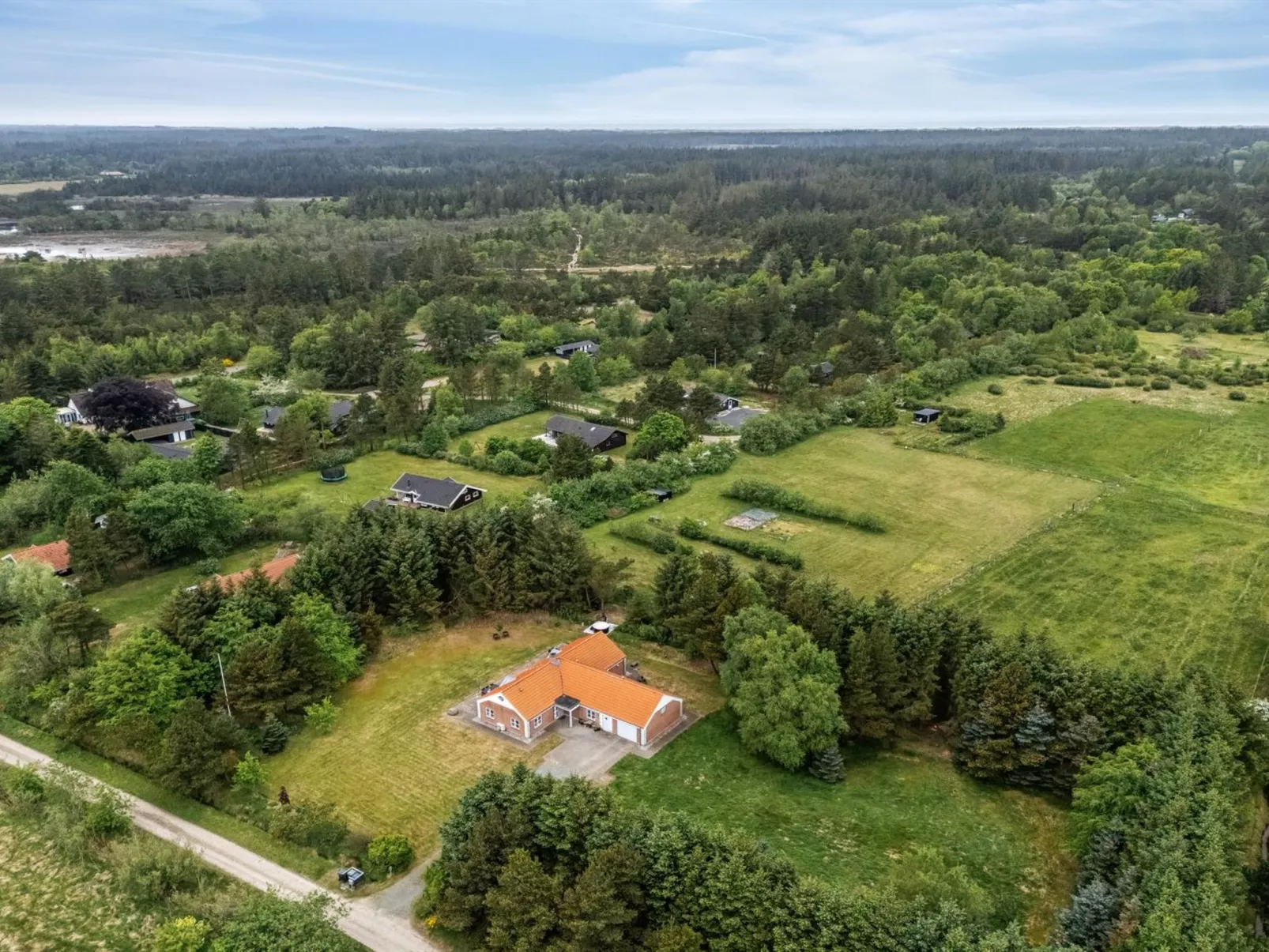 "Marlise" - 2.5km from the sea