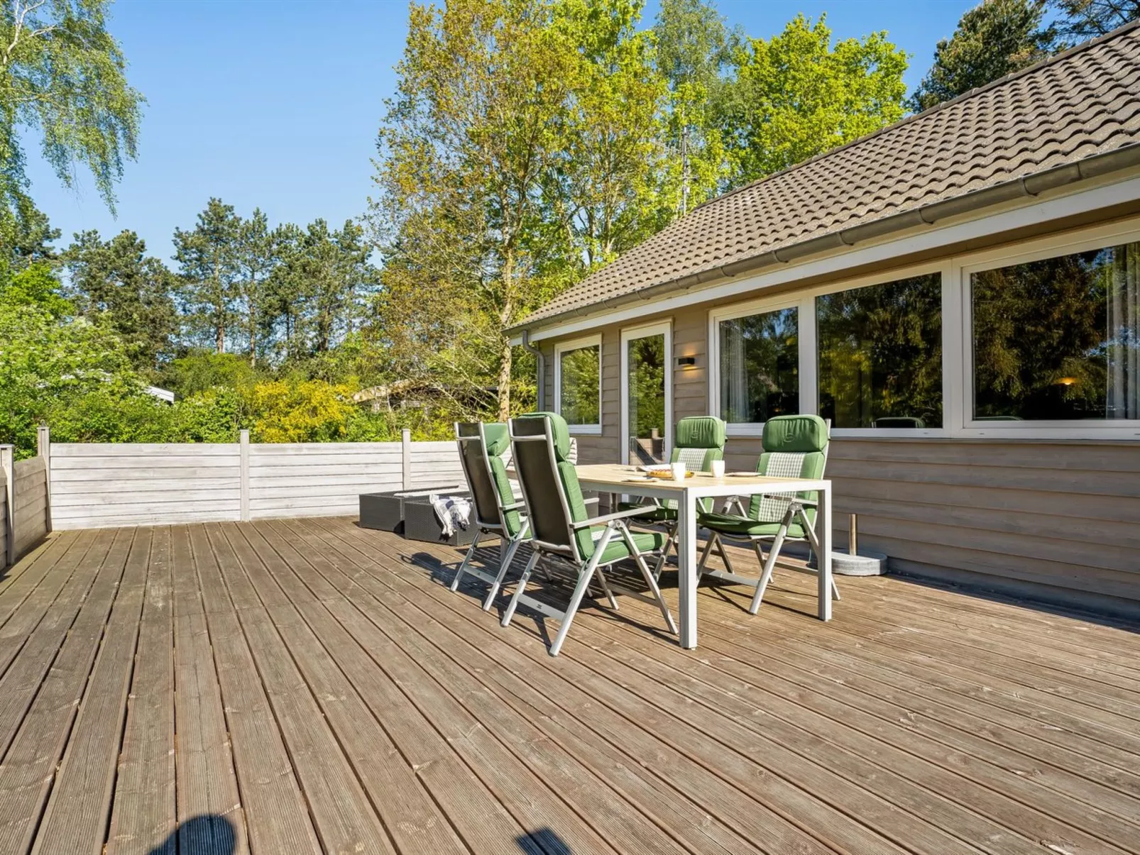 "Rohan" - 700m from the sea