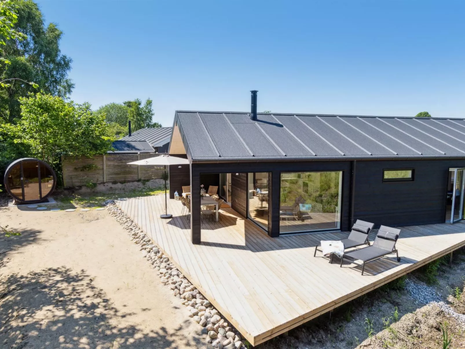 "Lonneke" - 450m from the sea