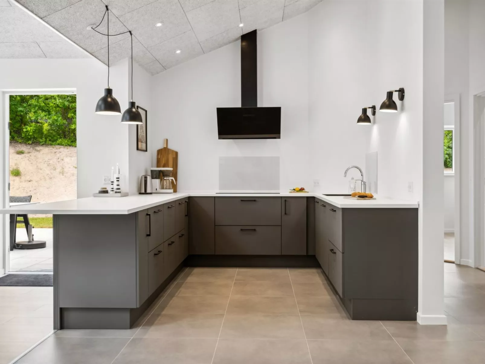 "Norna" - 350m from the sea