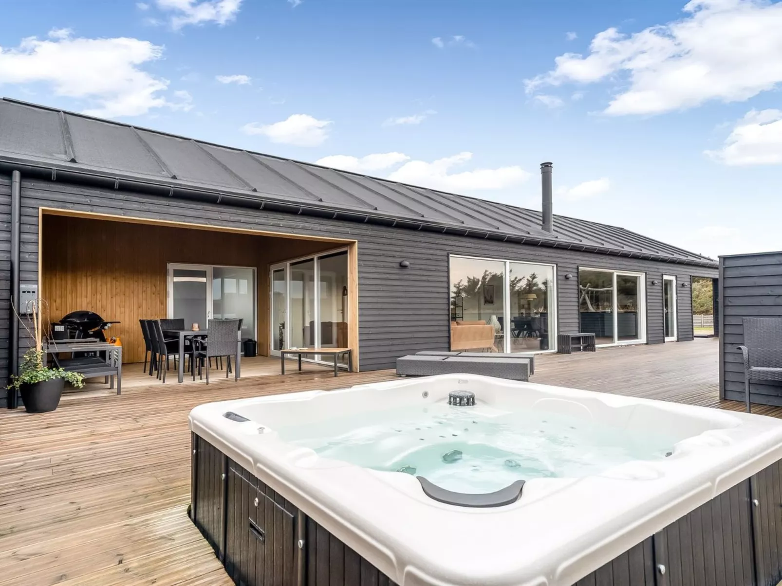 "Dreng" - 300m from the sea