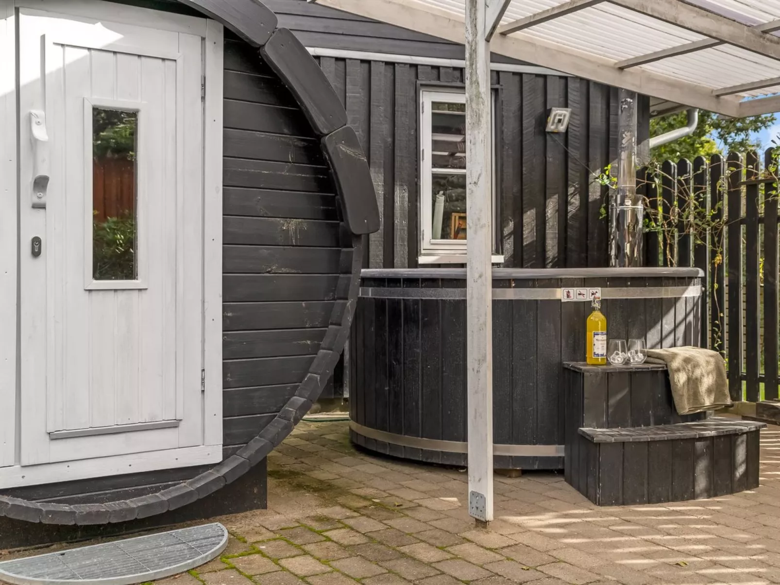 "Neli" - 850m to the fjord