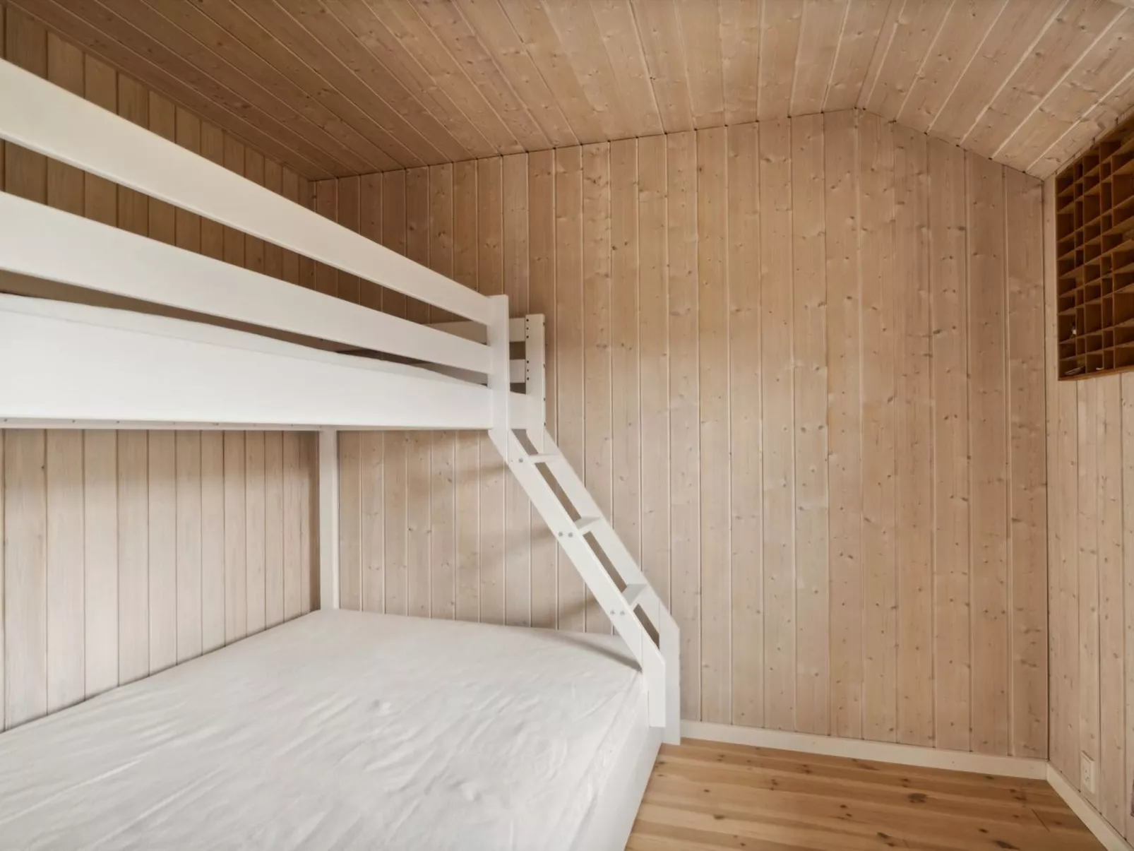 "Annrike" - 175m to the fjord