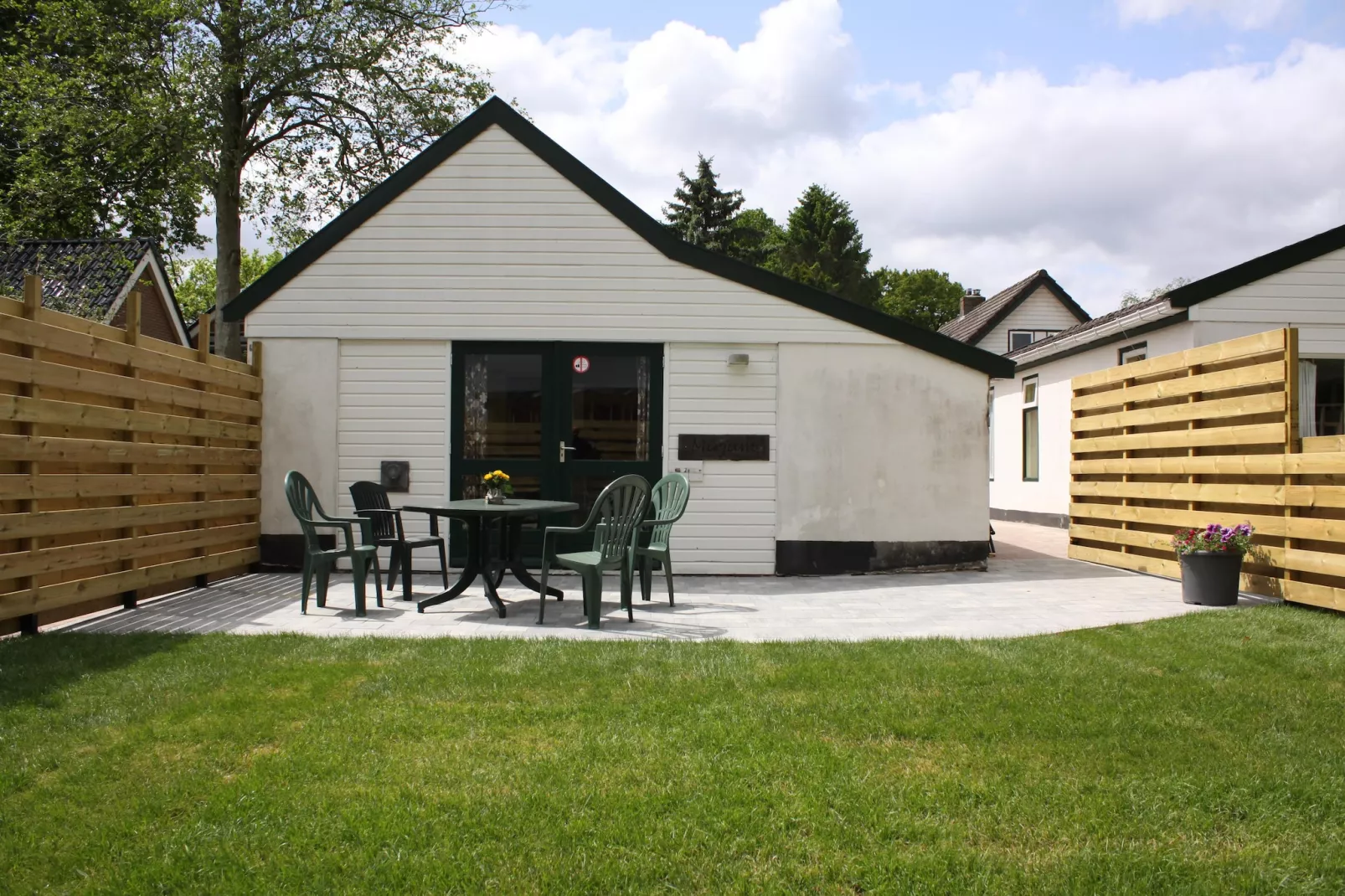 De Riek 4P-Buitenkant zomer