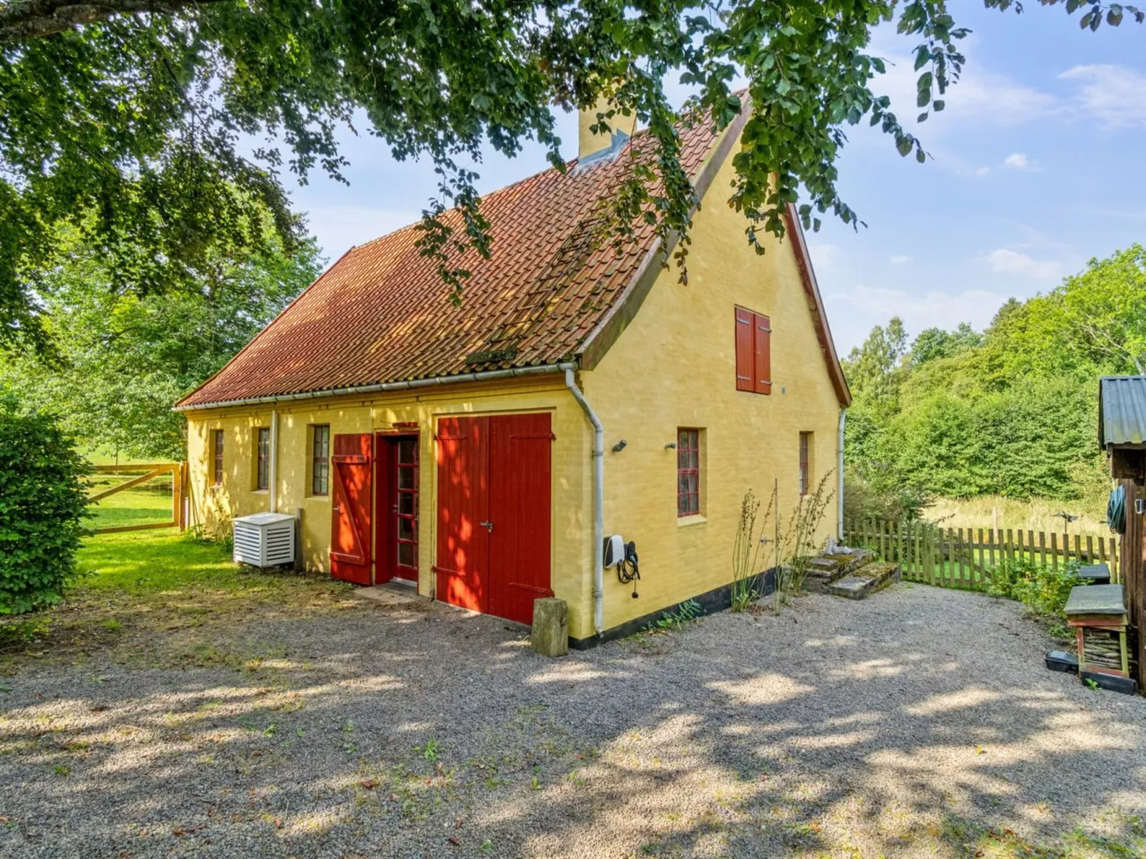 "Waldemar" - 8km from the sea