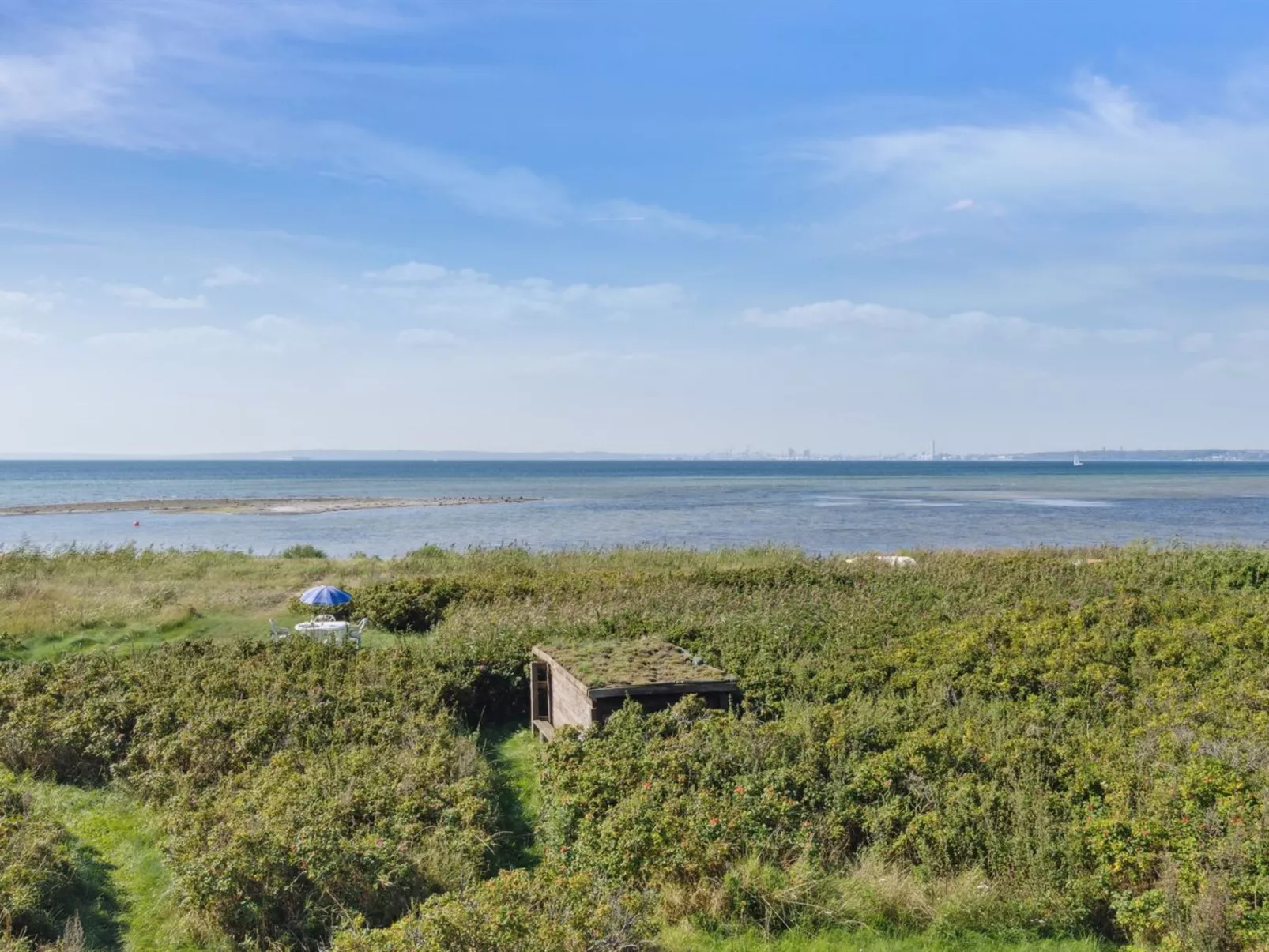 "Joella" - 75m from the sea