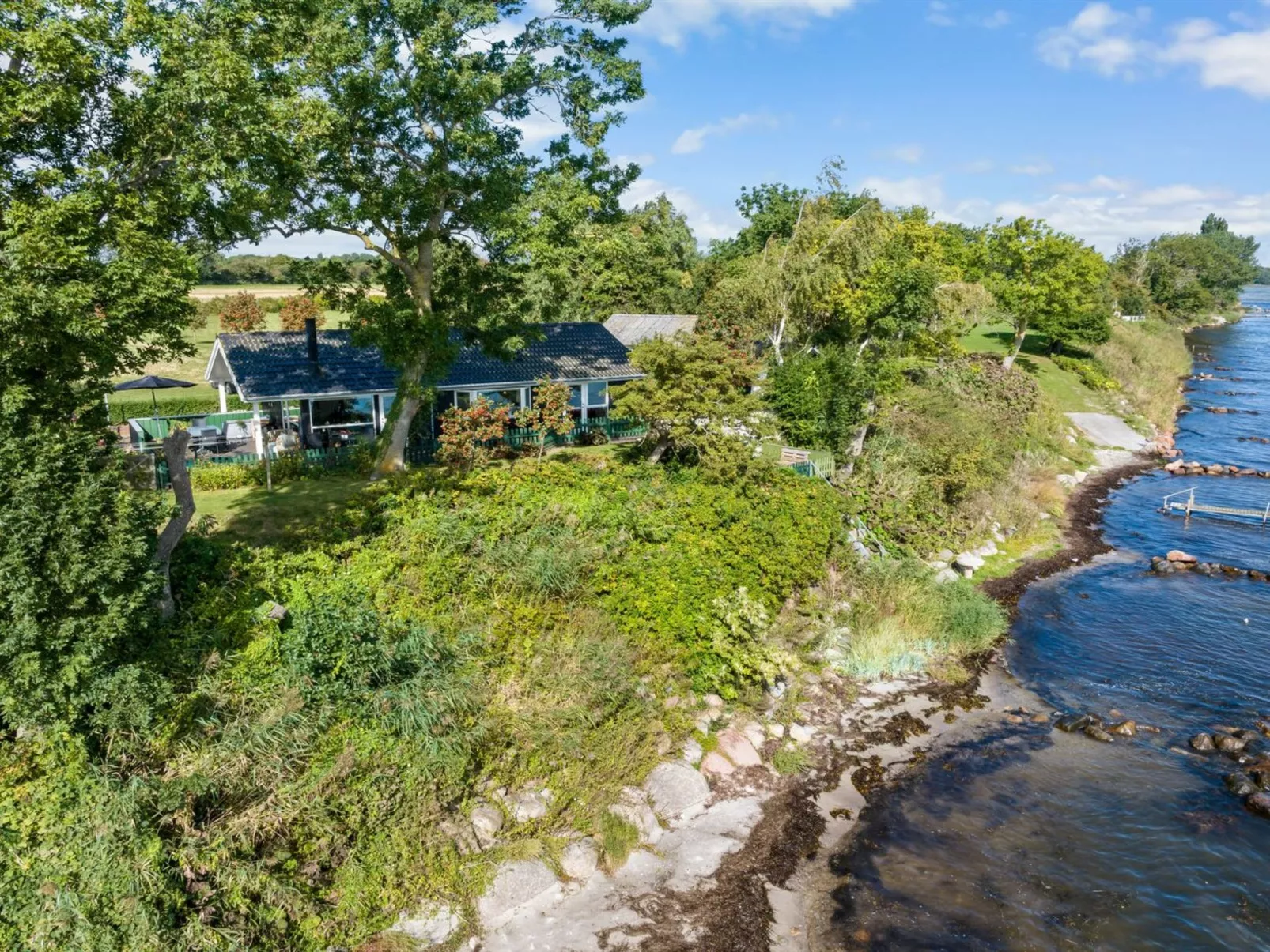 "Harthwik" - 10m from the sea