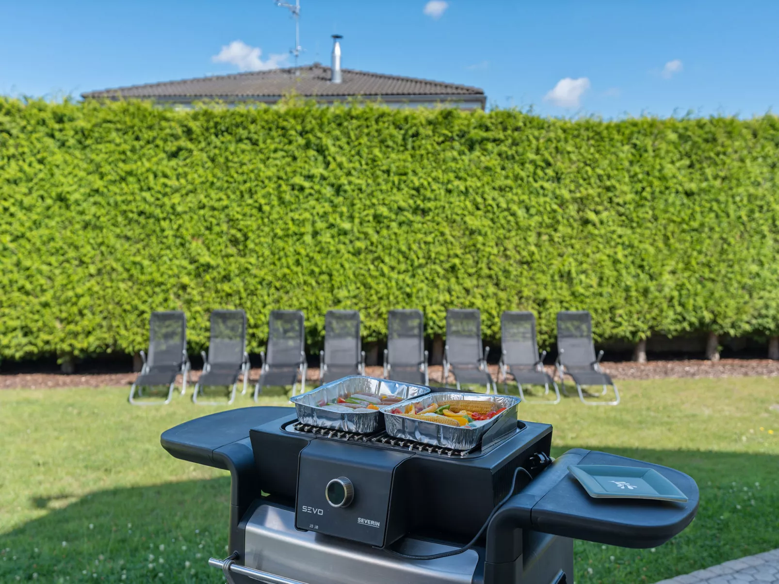 Garden & Terrace Villa-Buiten