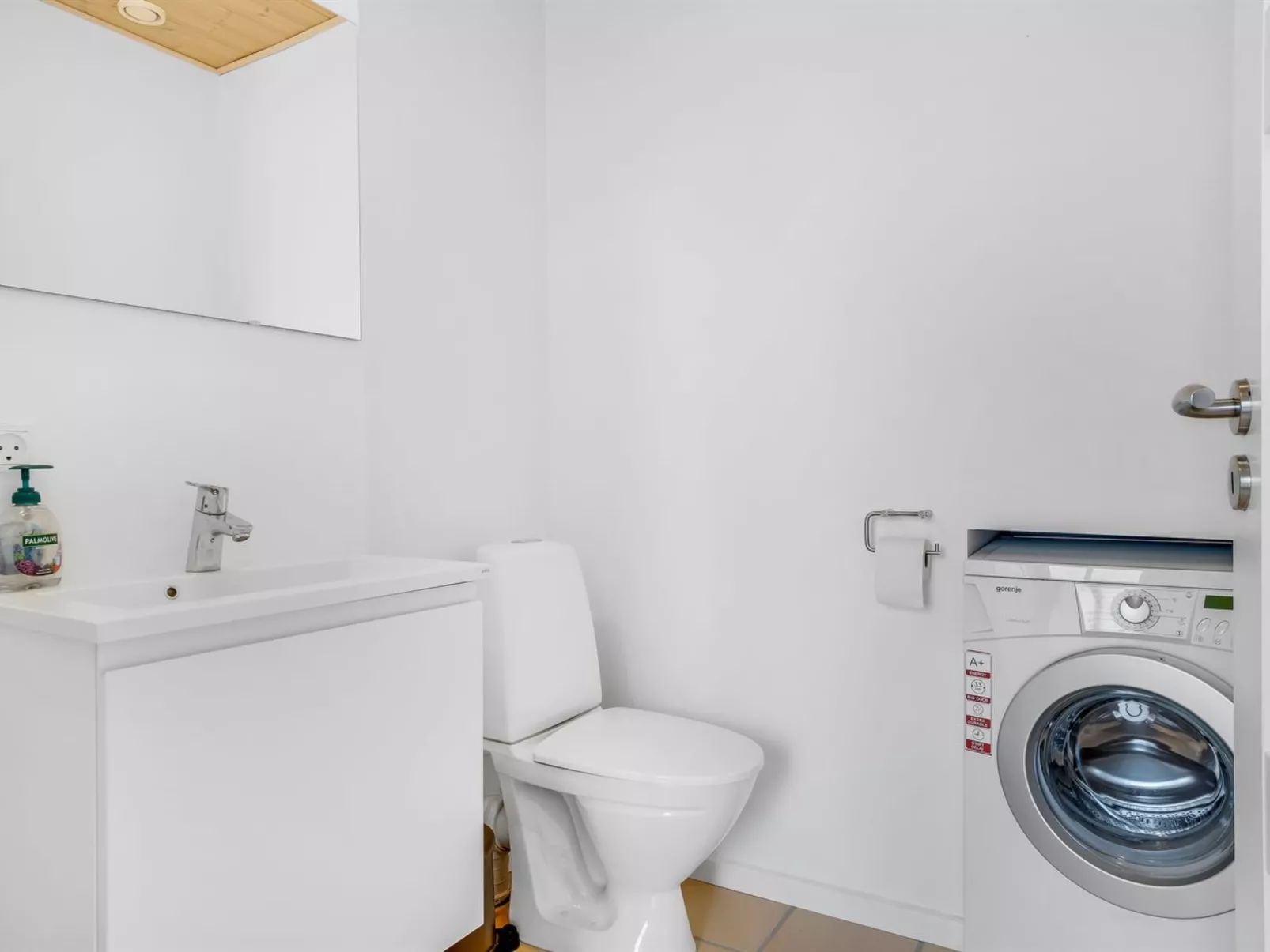 "Etly" - 246m from the sea