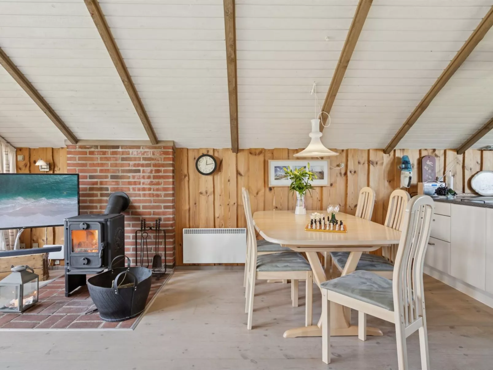 "Bernadine" - 400m from the sea