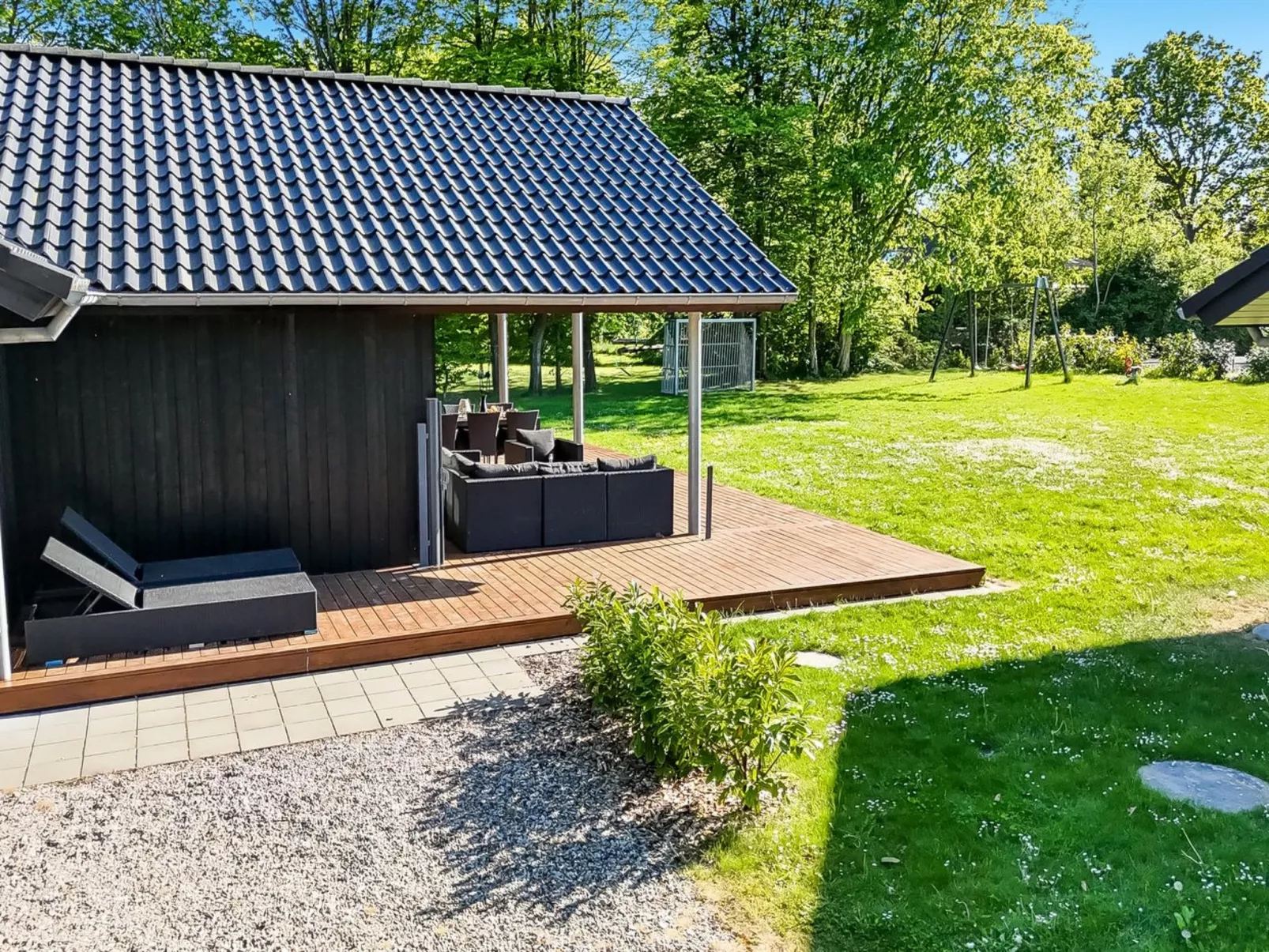 "Erlinda" - 300m from the sea