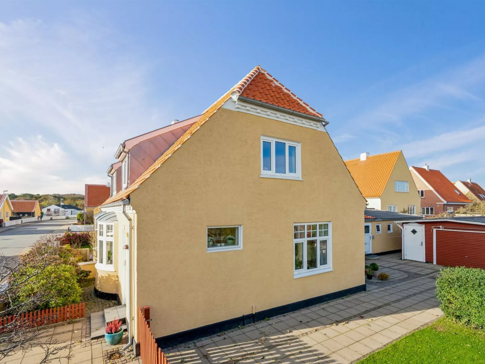 "Helemine" - 900m from the sea