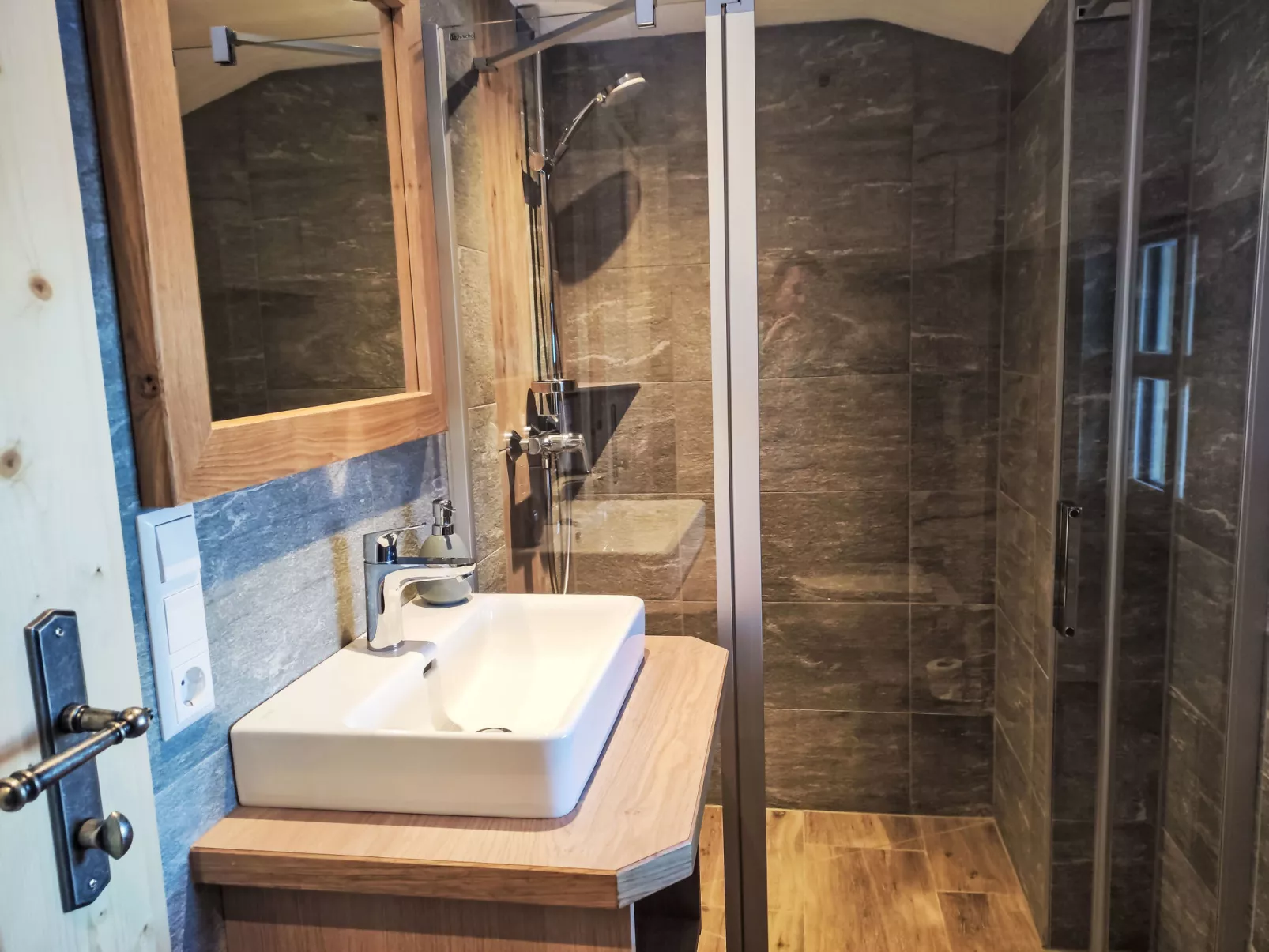 Dachsteinblick-Binnen