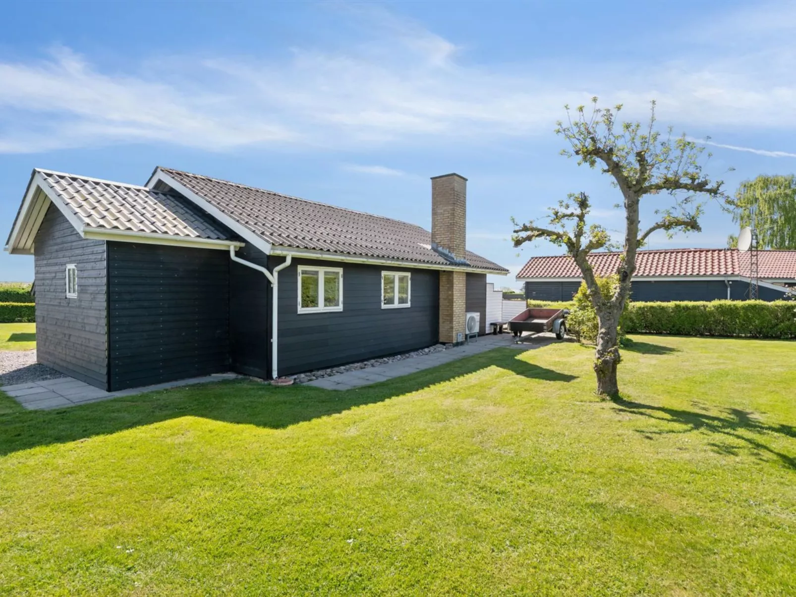 "Hira" - 200m from the sea