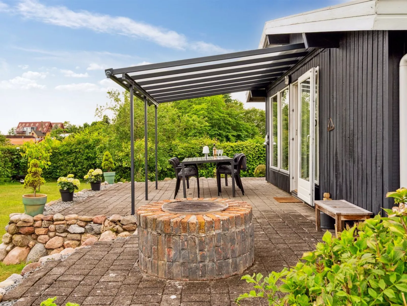 "Eweline" - 400m from the sea