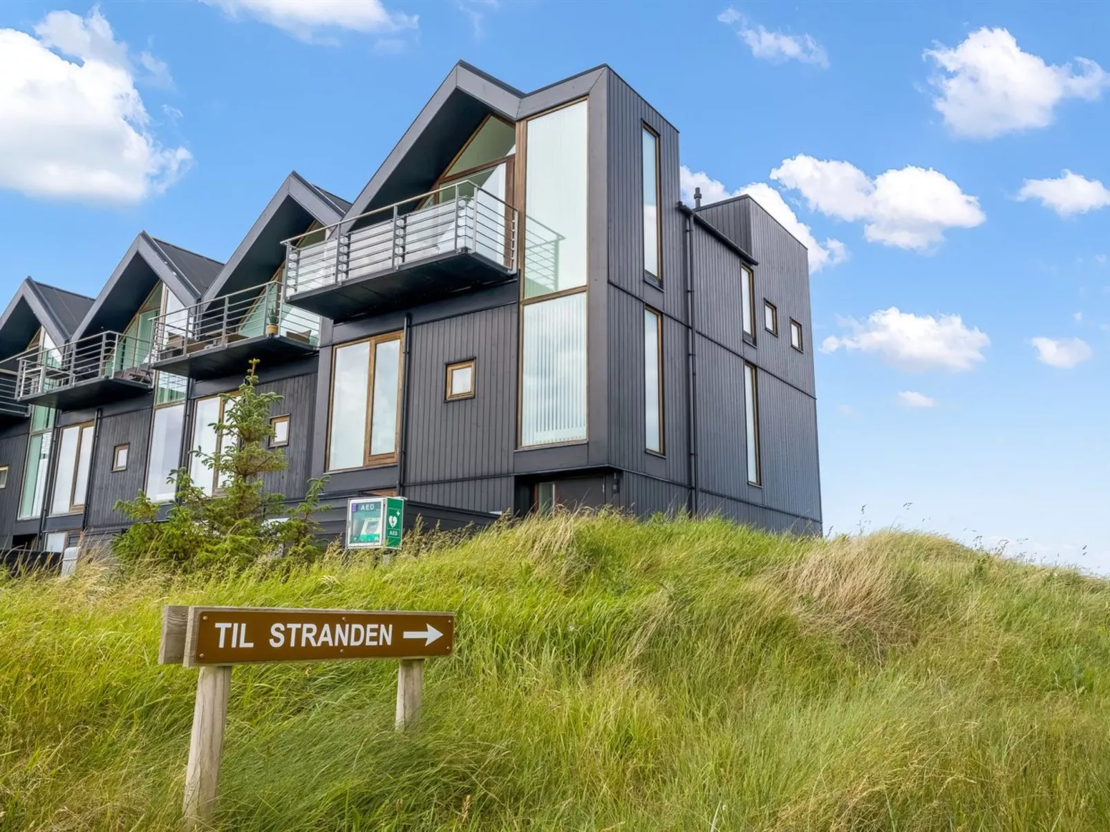 "Anita" - 575m from the sea