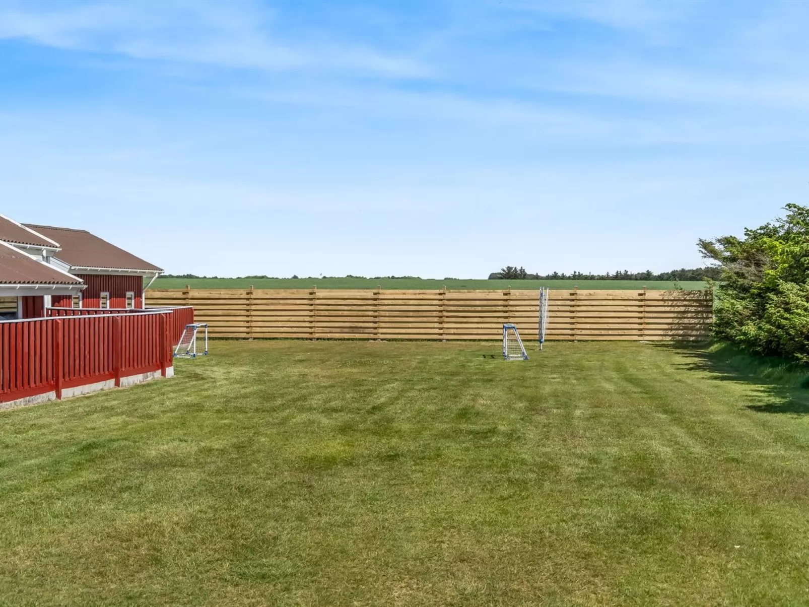 "Hans" - 1.2km from the sea