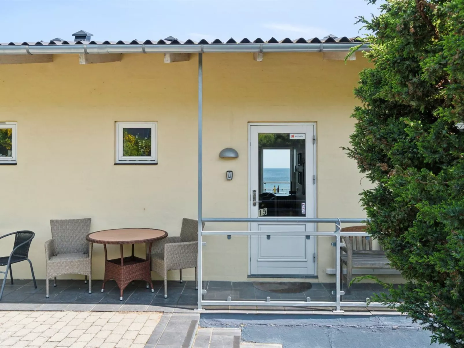 "Ayo" - 75m from the sea