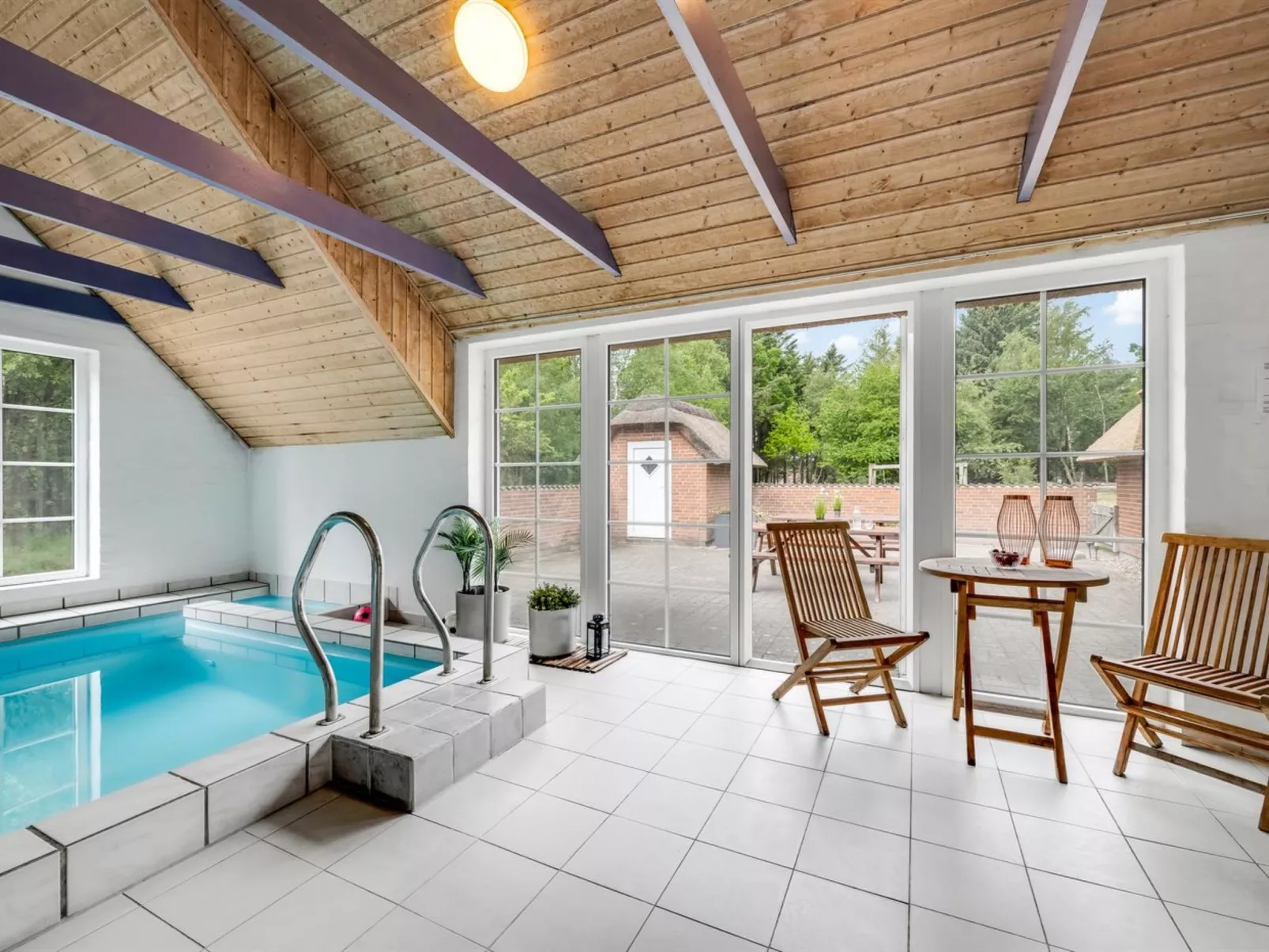 "Ulf" - 2km from the sea