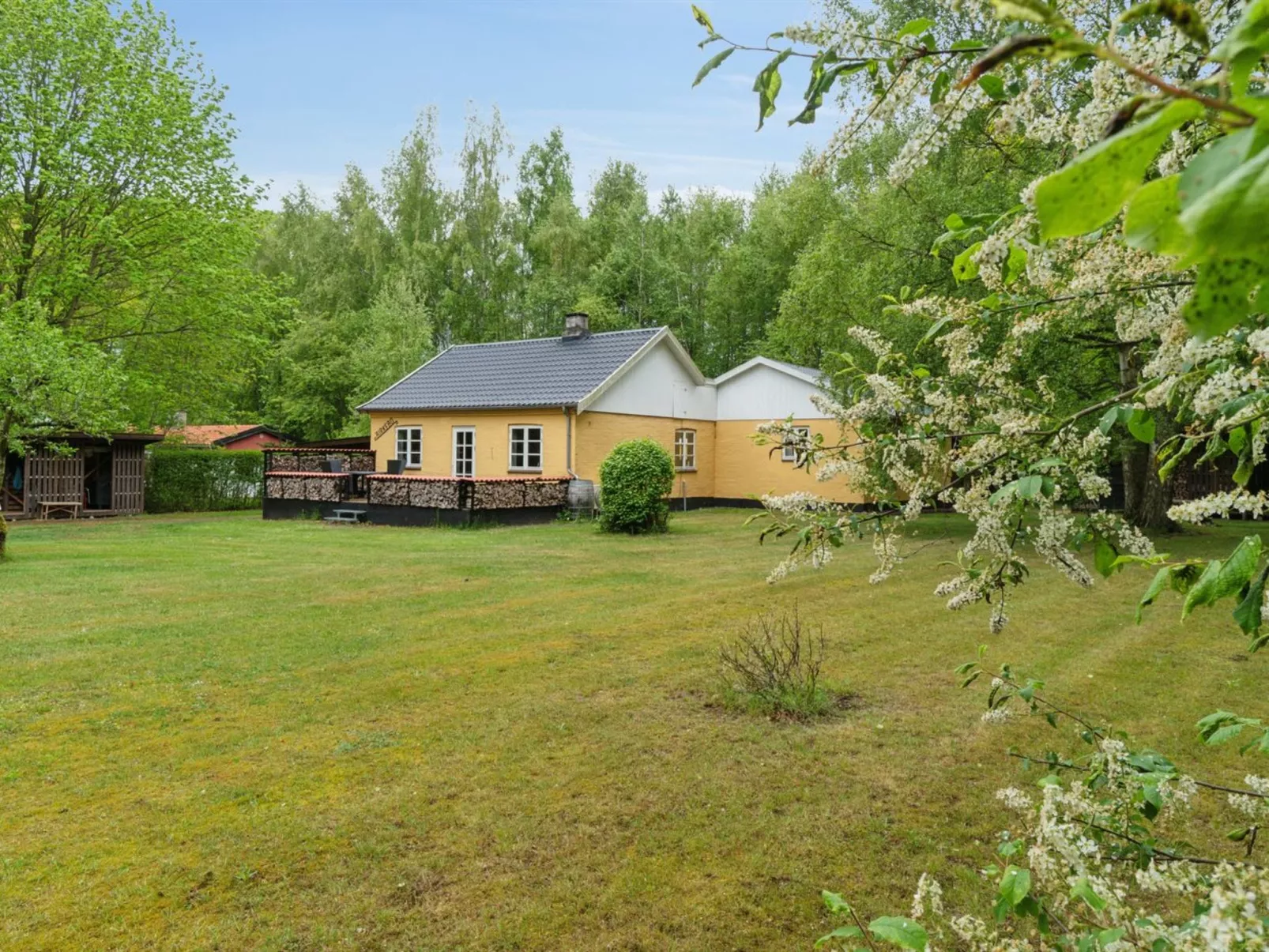 "Andri" - 1.5km from the sea