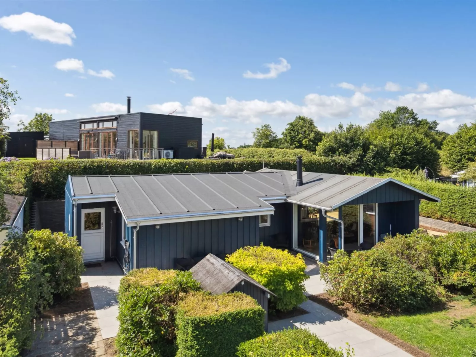 "Enrica" - 250m from the sea