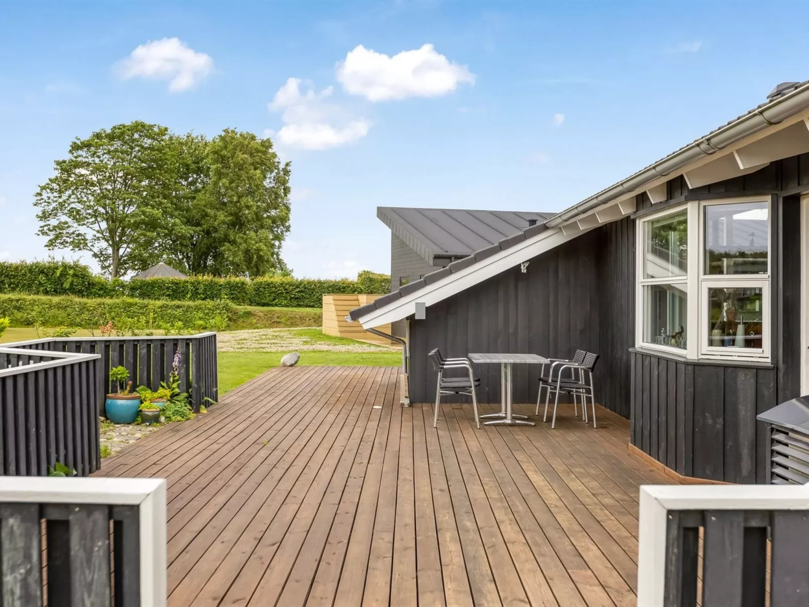 "Winald" - 150m from the sea